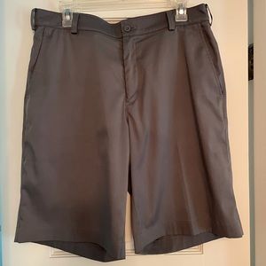Euc Nike golf shorts